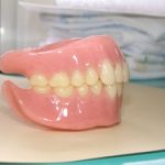 新しい入れ歯に慣れるためにすること